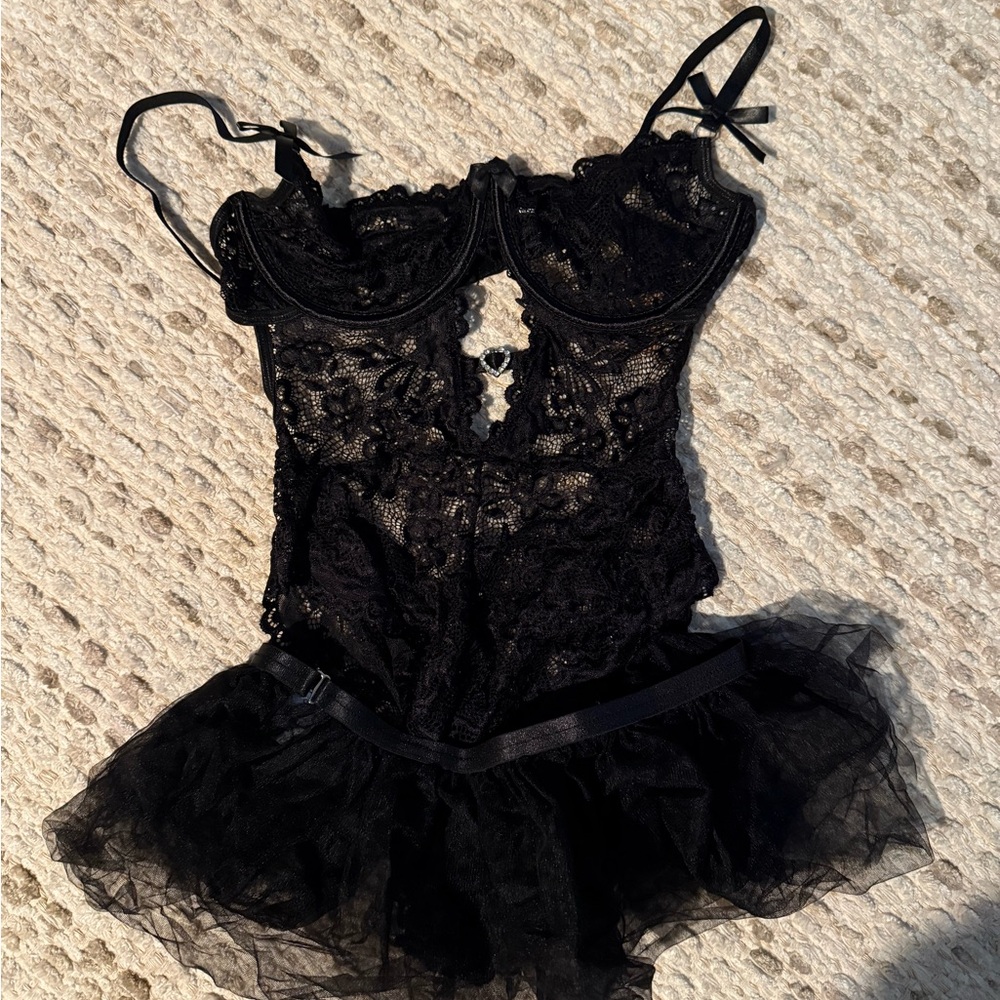 Elegant Black Lace Lingerie Set